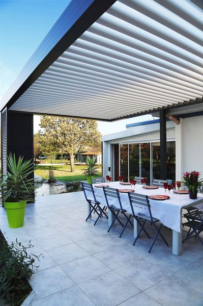 pergola-bioclimatique-exterieur-terrasse pergola-bioclimatique-exterieur-terrasse