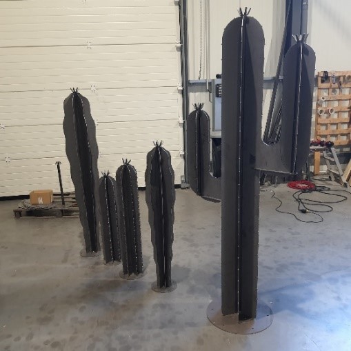 taille cactus metal