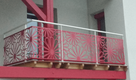 Garde corps métallique fuschia